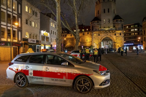 Cooperation with the public order office and the police, checking whether the Corona rules are