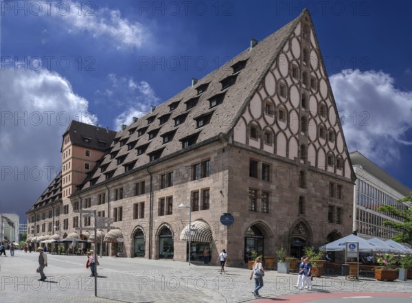 Historic toll hall, built 1498-1502, former granary, Hallplatz 2, Nuremberg, Middle Franconia,