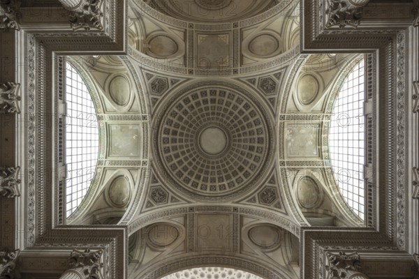Interior view of the dome, Panthéon National Hall of Fame, Montagne Sainte-Geneviève, Hill of St