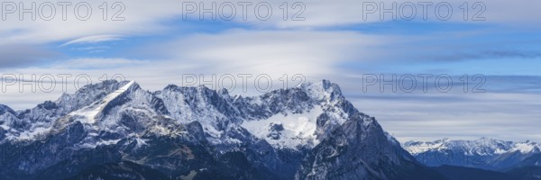 Panorama of the Wetterstein mountains with Alpspitze 2628m and Zugspitze 2962m, Werdenfelser Land,