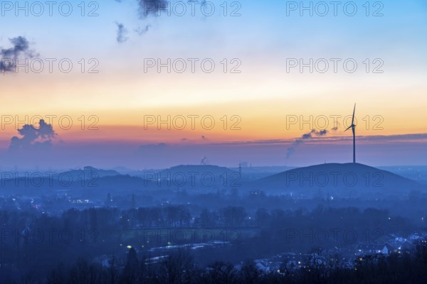 Slag heap landscape, Prosperstrasse slag heap with the Alpine Centre, Beckstrasse slag heap with