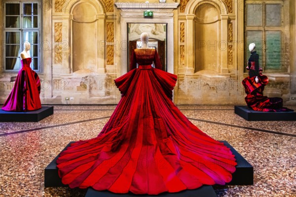 Red silk Mikado wedding dress in various shades of red with embroidered bodice, 2009, exhibition of