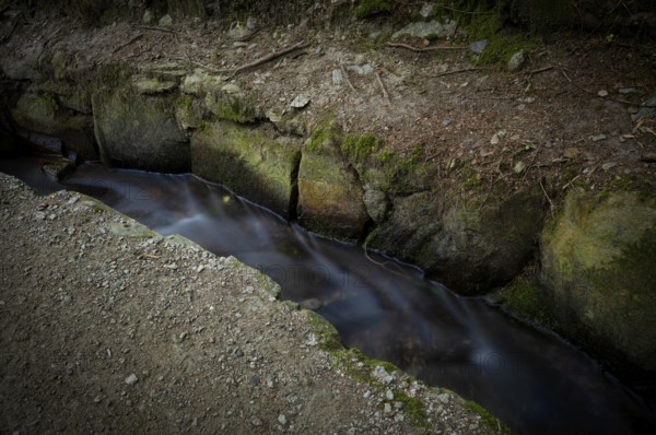Hiking trail, Schenner Waalweg, Neuwaal, stream, long exposure, Schenna, Scena, South Tyrol,