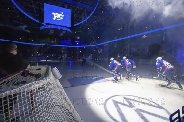 20.09.2024, DEL, German Ice Hockey League season 2024/25, Matchday 1: Adler Mannheim against