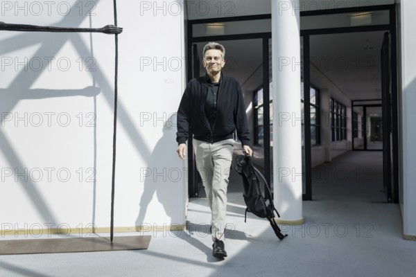 Rolf Mützenich, SPD parliamentary group leader, arrives at the SPD Presidium meeting after the