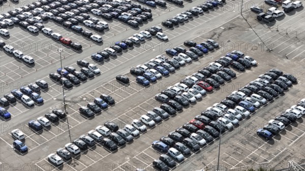 Volkswagen new cars standing in a car park at the Volkswagen plant, Wolfsburg, 29.09.2024. The