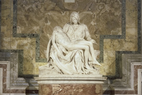 Pieta by Michelangelo, St Peter's Basilica, San Pietro in Vaticano, Basilica of St Peter in the