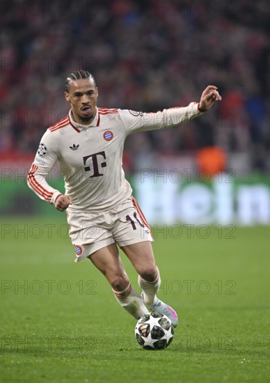 Leroy Sané FC Bayern Munich FCB (10) Action on the ball Champions League, Allianz Arena, Munich,