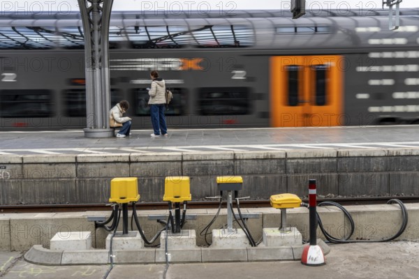 Digitalisation at Deutsche Bahn, in the yellow cable protection and distribution boxes the data