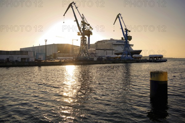 DISNEY ADVENTURE, The GLOBAL CLASS cruise ship leaves the hall of the Meyer Wismar shipyard after 7
