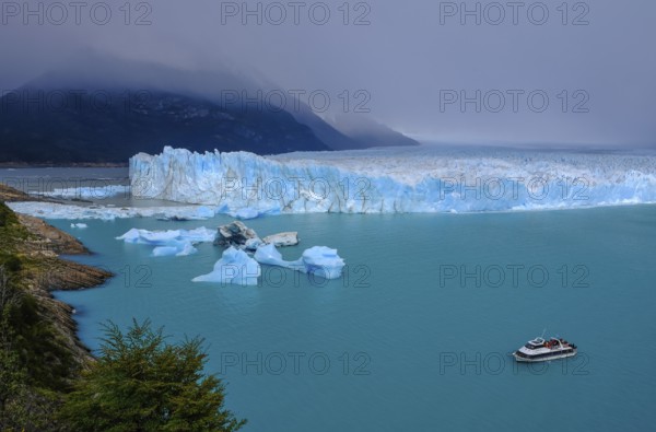 El Calafate, Patagonia, Argentina, Perito Moreno Glacier in Los Glaciares National Park. The Perito