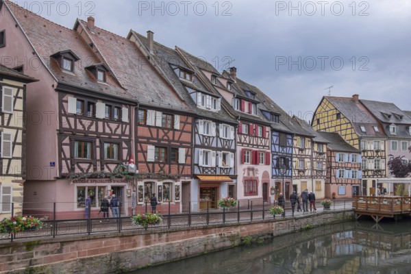 Petite Venise, Little Venice, half-timbered houses on the banks of the Lauch, old town of Colmar,