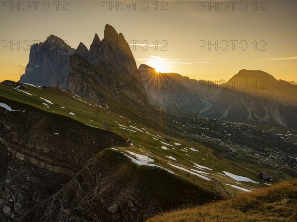 Fermeda Towers, Odle peaks at sunrise, Seceda, Puez-Odle nature park Park, Dolomites, South Tyrol,