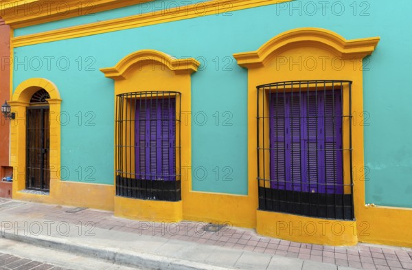 Mexico, Mazatlan, Colorful old city streets in historic city center near El Malecon and ocean