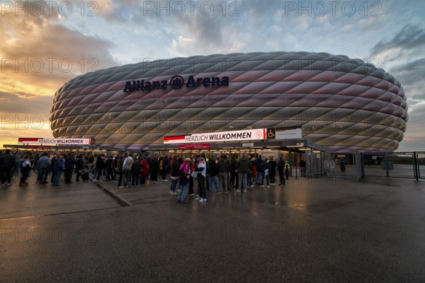 Spectators, fans, queue, waiting for admission, UEFA Nations League international match Germany vs.