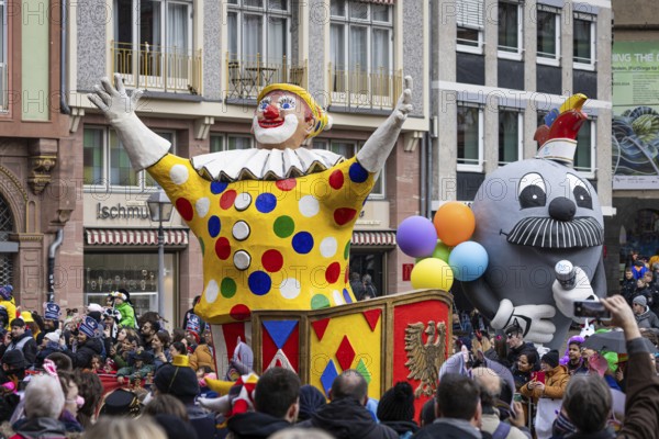 The Frankfurt carnival parade will pass through the Römerberg in Frankfurt am Main on 11 February