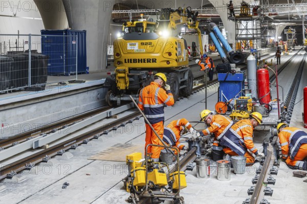 The last rails are being welded at the new main station. All the rails are now in place between