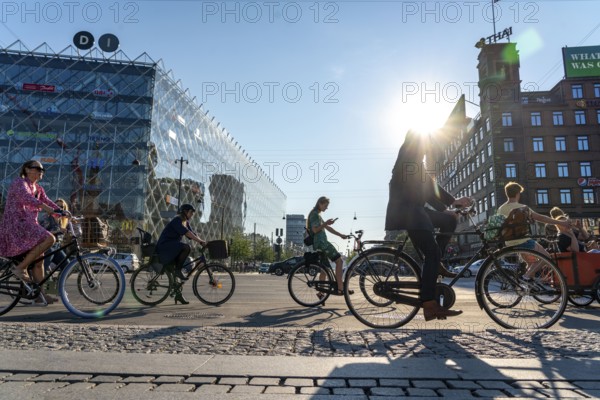 Cyclists on cycle paths, Radhuspladsen, City Hall Square, H.C. Andersen's Boulevard, in the city
