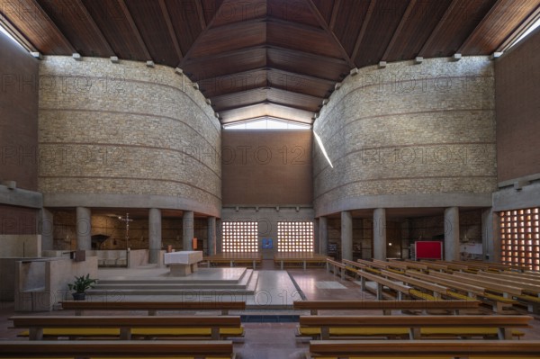Interior of the Heilig Kreuz Church, opened in 1964, Jahnstr. 41, Weißenburg, Middle Franconia,