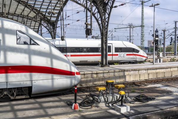 Digitalisation at Deutsche Bahn, in the yellow cable protection and distribution boxes the data