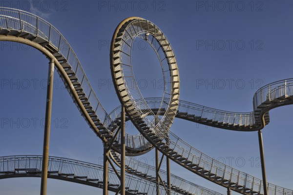 Landmark Tiger & Turtle Magic Mountain by Heike Mutter and Ulrich Genth, walk-in sculpture in the
