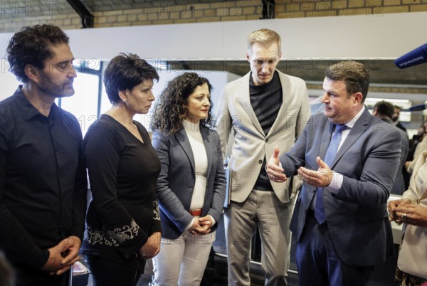 (L-R) Hubertus Heil (SPD), Federal Minister of Labour and Social Affairs, Daniel Terzenbach,