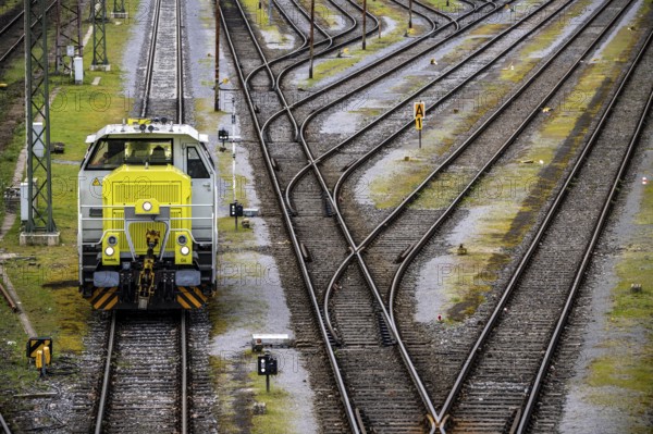 Shunting locomotive, diesel locomotive, Captrain G6, private railway company, at the Mülheim-Styrum