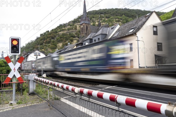 Upper Middle Rhine Valley, railway line on the right bank of the Rhine, goods train line, up to 400