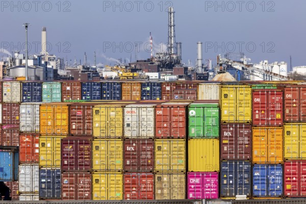 The port of Mannheim is one of Europe's most important inland ports and container terminals. Sea