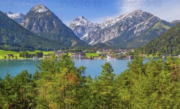 Lake shore with village and Karwendel mountains, Pertisau, Achensee, Tyrol, Austria, Europe