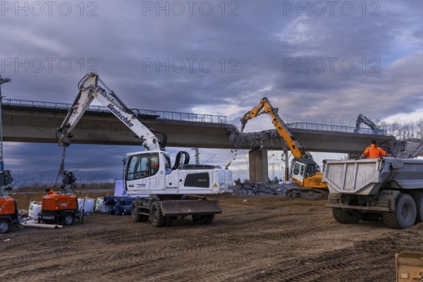 Following investigations of another reinforced concrete bridge in Saxony and the cracks caused by