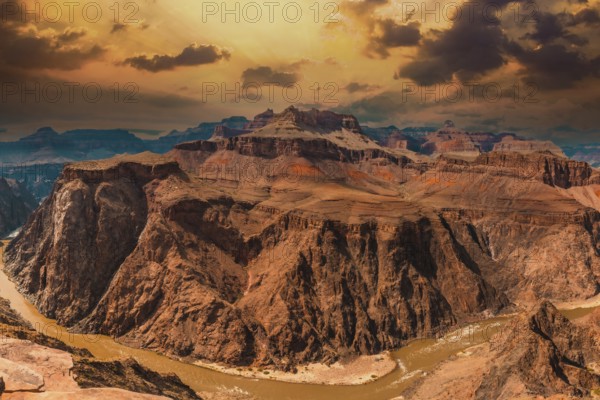 Panoramic of the Colorado River from Tonto West on the path of Bright Angel Trailhead in the Grand