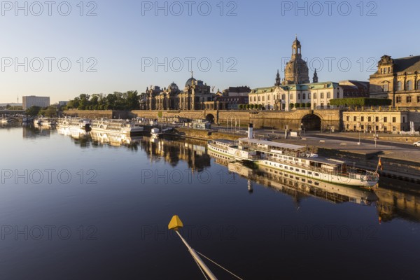 City view in the morning with Elbe, Elbe steamers, Brühl's Terrace, Academy of Fine Arts, secondary