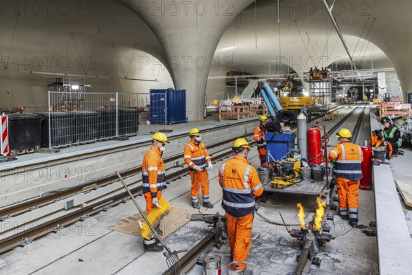 The last rails are being welded at the new main station. All the rails are now in place between