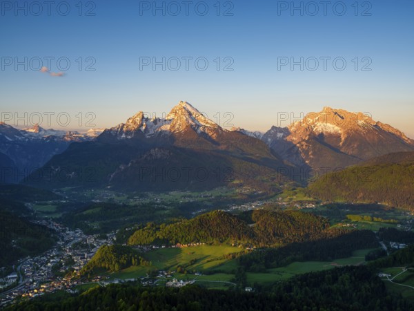 Sunrise over the valley basin of Berchtesgaden, behind the Steinernes Meer, Watzmann and