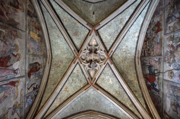 Interior view, vaulted ceiling, ceiling frescoes, ceiling painting, Sylvester Chapel, Cathedral of