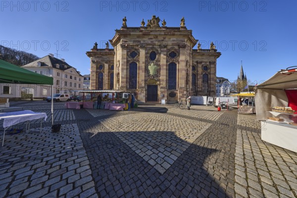 Ludwigskirche, weekly market market, market stalls, cobblestones, square, blue sky, cloudless, Am