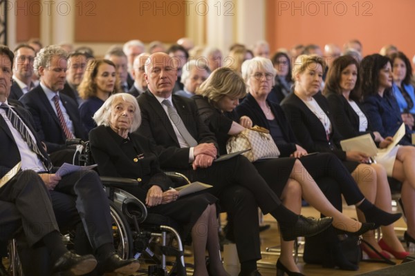 Margot Friedländer (Holocaust survivor and honorary citizen of the city of Berlin) and Kai Wegner