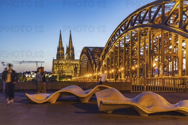 New seating on Norbert-Burger-Platz at the end of the Hohenzollern Bridge on the right bank of the