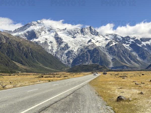 Access to the Hooker Valley Track hiking trail, Mount Cook National Park, South Island, New