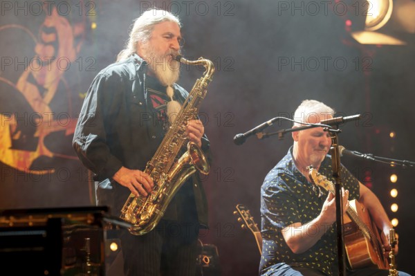 Otto Staniloi, saxophonist of the Spider Murphy Gang live on The Acoustic Tour Unplugged at