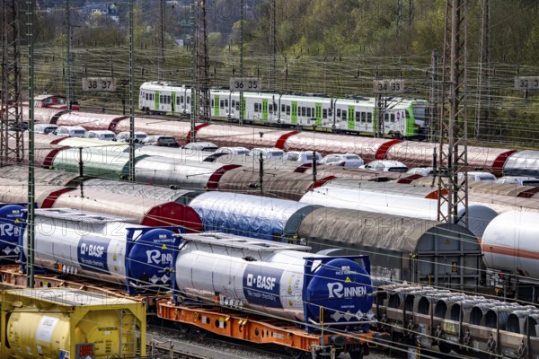 The Hagen-Vorhalle marshalling yard, one of the 9 largest in Germany, is located on the