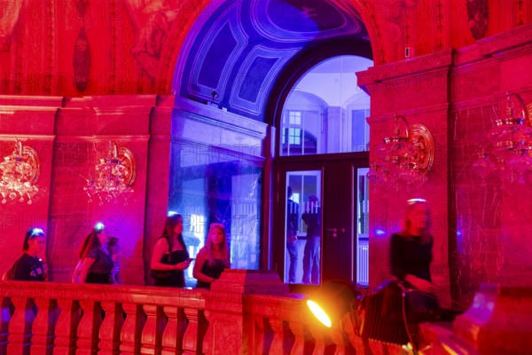 On 18 September 2024, the @Nachtschicht started again at 9 pm in Dresden City Hall. Dresdeners who