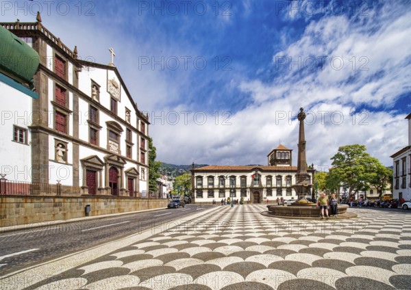Town Hall and fountain at Praca do Municipio, Church of São João Evangelista, Igreja do Colégio,