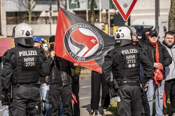 Left-wing counter-demonstration at an ultra-right demo of the so-called neo-Nazi group Jung und