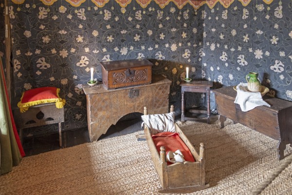 Interior photograph, children's room, cot, birthplace of William Shakespeare, Stratford-upon-Avon,
