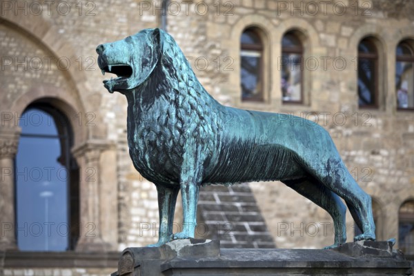 Bronze sculpture, replica of the Brunswick Lion, Imperial Palace of Goslar, Lower Saxony, Germany,