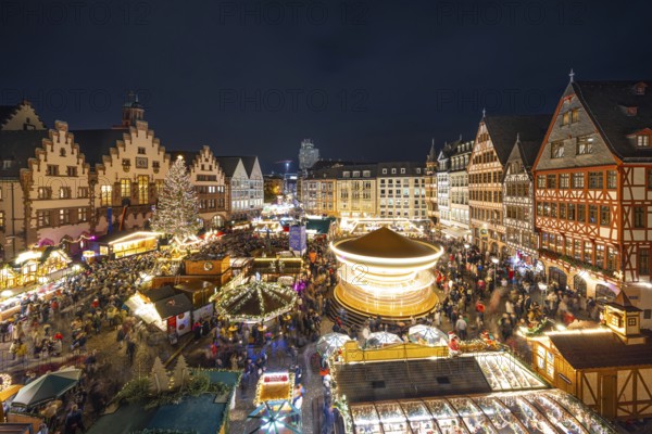 The carousel on the Römerberg turns. The Frankfurt Christmas Market was officially opened on 25