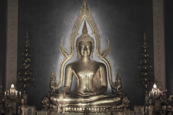 Phra Buddha Chinnarat, Buddha statue with Bhumispara-mudra, Buddha Gautama at the moment of