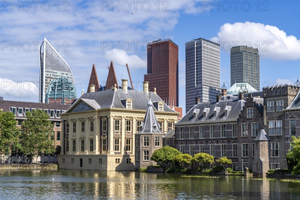 The Mauritshuis, historical art museum at the Binnenhof, seat of the Dutch government, Hofvijver